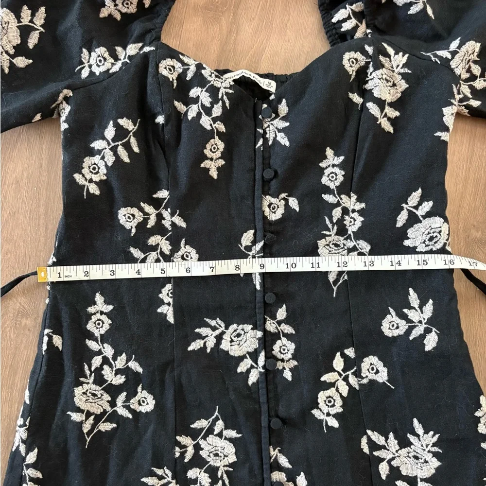Abercrombie and Fitch Embroidered Linen Blend Mini Dress - Picture 3 of 7